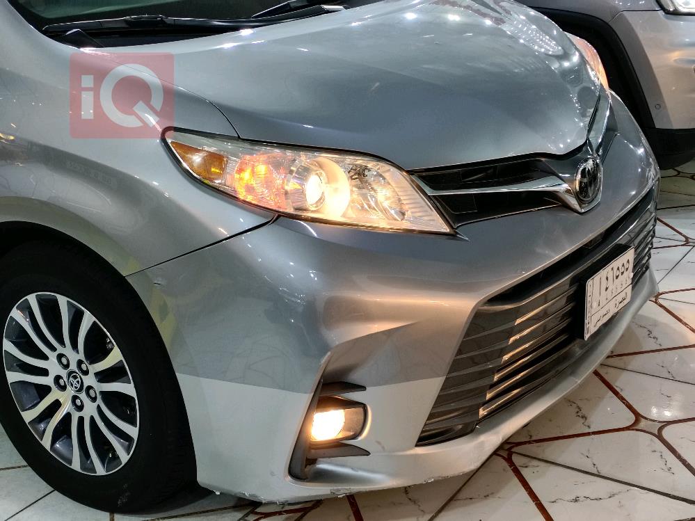 Toyota Sienna